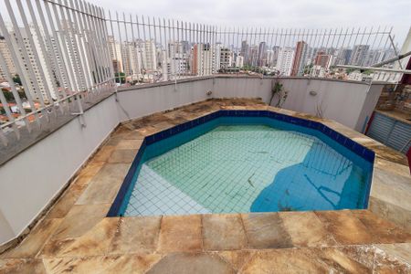 Apartamento à venda com 219m², 4 quartos e 3 vagas Apartamento à venda com 219m², 4 quartos e 3 vagasCobertura - Piscina