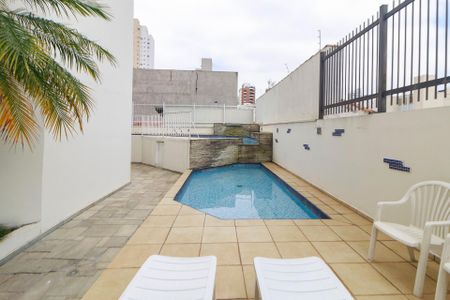 Apartamento à venda com 219m², 4 quartos e 3 vagas Apartamento à venda com 219m², 4 quartos e 3 vagasPiscina