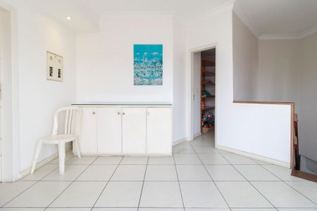 Apartamento à venda com 219m², 4 quartos e 3 vagas Apartamento à venda com 219m², 4 quartos e 3 vagasCobertura - Sala 2