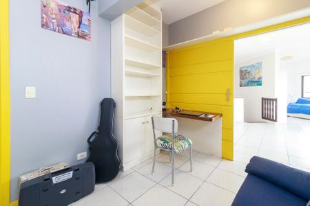 Apartamento à venda com 219m², 4 quartos e 3 vagas Apartamento à venda com 219m², 4 quartos e 3 vagasCobertura - Sala 1