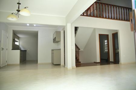 Casa à venda com 349m², 3 quartos e 5 vagasSala