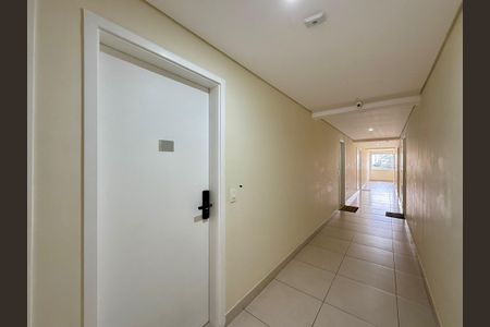 Apartamento à venda com 37m², 0 quarto e 1 vaga Apartamento à venda com 37m², 0 quarto e 1 vagaHall Apartamento