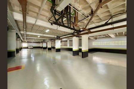 Apartamento à venda com 37m², 0 quarto e 1 vaga Apartamento à venda com 37m², 0 quarto e 1 vagaGaragem