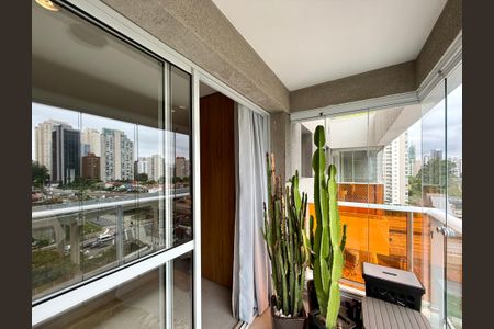 Apartamento à venda com 37m², 0 quarto e 1 vaga Apartamento à venda com 37m², 0 quarto e 1 vagaSacada