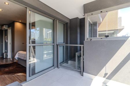 Varanda de kitnet/studio para alugar com 1 quarto, 30m² em Higienópolis, São Paulo