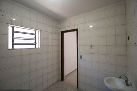 Casa à venda com 180m², 4 quartos e 2 vagasBanheiro da Suíte