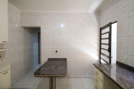 Casa à venda com 180m², 4 quartos e 2 vagasCozinha