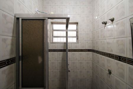 Casa à venda com 180m², 4 quartos e 2 vagasBanheiro 2