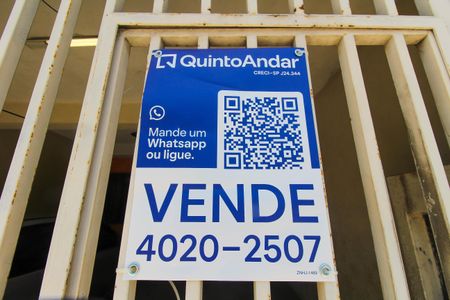 Casa à venda com 180m², 4 quartos e 2 vagasFachada