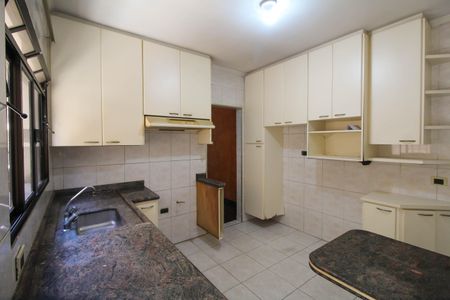 Casa à venda com 180m², 4 quartos e 2 vagasCozinha