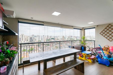 Apartamento à venda com 110m², 3 quartos e 2 vagasVaranda
