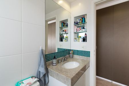 Apartamento à venda com 110m², 3 quartos e 2 vagasBanheiro da Suíte 