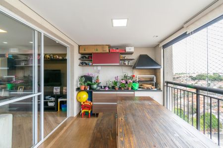 Apartamento à venda com 110m², 3 quartos e 2 vagasVaranda