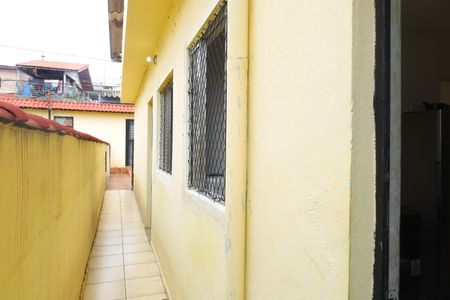 Casa à venda com 340m², 1 quarto e 2 vagasCorredor externo