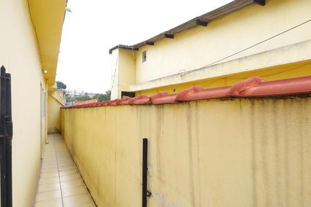 Casa à venda com 340m², 1 quarto e 2 vagasCorredor externo