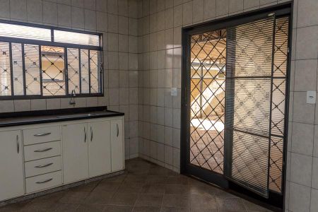 Casa para alugar com 187m², 3 quartos e 3 vagas Casa para alugar com 187m², 3 quartos e 3 vagasCozinha