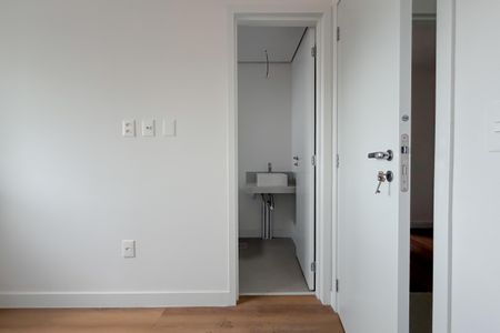 Apartamento à venda com 83m², 2 quartos e 1 vagaBanheiro da Suíte 1