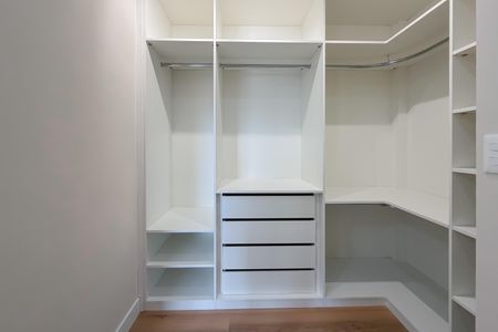 Apartamento à venda com 83m², 2 quartos e 1 vagaCloset da suíte 2