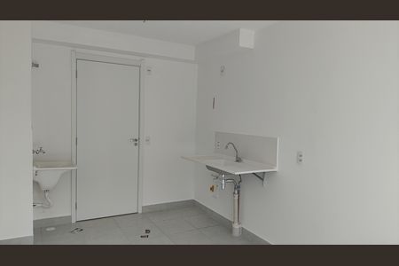 Apartamento à venda com 33m², 2 quartos e sem vaga Apartamento à venda com 33m², 2 quartos e sem vagaSala / Cozinha / Área de serviço
