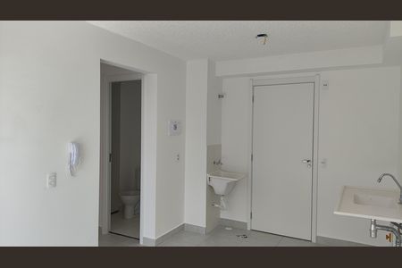 Apartamento à venda com 33m², 2 quartos e sem vaga Apartamento à venda com 33m², 2 quartos e sem vagaSala / Cozinha / Área de serviço