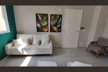 Apartamento à venda com 33m², 2 quartos e sem vaga Apartamento à venda com 33m², 2 quartos e sem vagaSalão de Festas