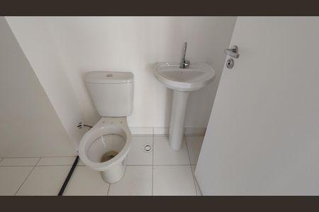 Banheiro de apartamento à venda com 2 quartos, 33m² em Itaquera, São Paulo