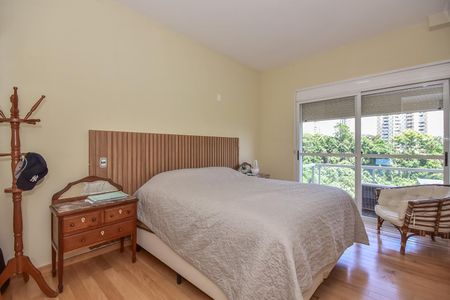 Apartamento à venda com 272m², 4 quartos e 4 vagasSuíte 4