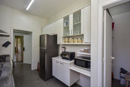 Apartamento à venda com 272m², 4 quartos e 4 vagasCozinha