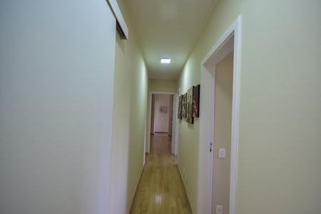 Apartamento à venda com 272m², 4 quartos e 4 vagasCorredor