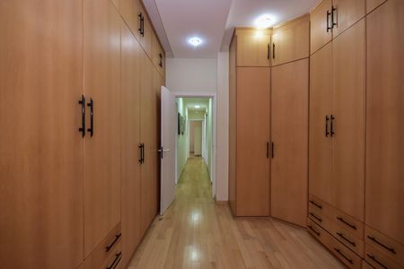 Apartamento à venda com 272m², 4 quartos e 4 vagasSuíte 4