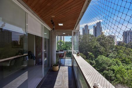 Varanda de apartamento à venda com 4 quartos, 272m² em Morumbi, São Paulo