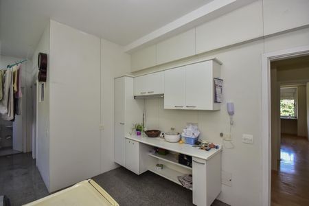 Apartamento à venda com 272m², 4 quartos e 4 vagasÁrea de Serviço