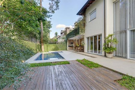 Casa à venda com 421m², 4 quartos e 4 vagas