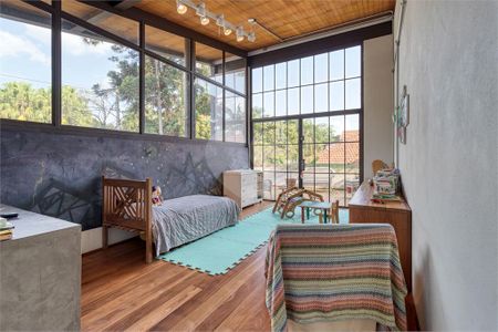 Casa à venda com 5 quartos, 600m² em Santo Amaro, São Paulo