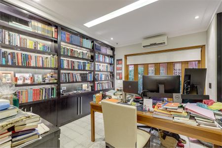 Casa à venda com 4 quartos, 700m² em Chácara Santo Antônio (Zona Sul), São Paulo