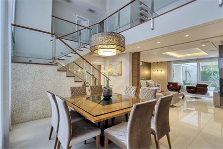 Casa à venda com 4 quartos, 407m² em Santo Amaro, São Paulo