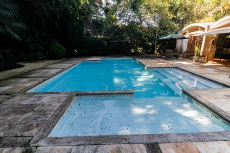 Casa à venda com 509m², 5 quartos e 6 vagasPiscina
