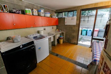 Casa à venda com 509m², 5 quartos e 6 vagasÁrea de Serviço