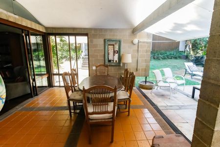 Casa à venda com 509m², 5 quartos e 6 vagasÁrea Lazer