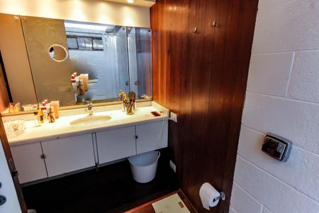 Casa à venda com 509m², 5 quartos e 6 vagasBanheiro da Suíte 3