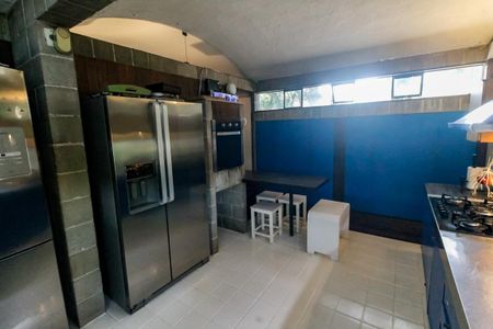 Casa à venda com 509m², 5 quartos e 6 vagasCozinha - Armários