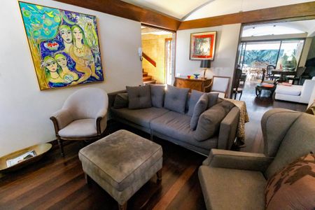 Casa à venda com 509m², 5 quartos e 6 vagasSala 2