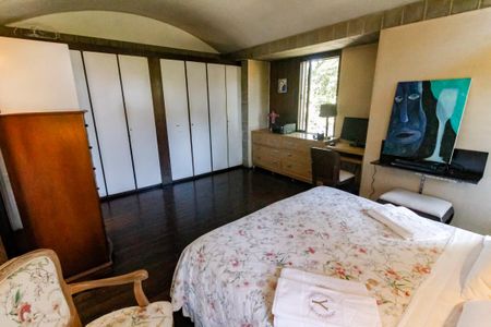 Casa à venda com 509m², 5 quartos e 6 vagasSuíte 2