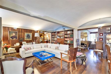 Casa à venda com 5 quartos, 509m² em Jardim Leonor, São Paulo