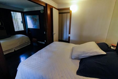 Casa à venda com 509m², 5 quartos e 6 vagasSuíte 1