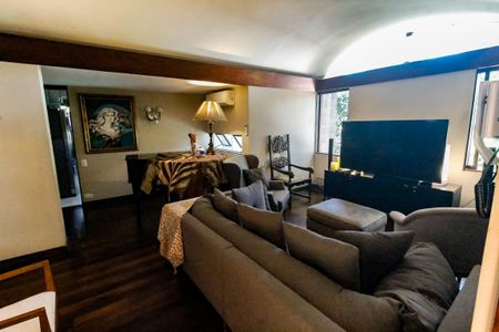 Casa à venda com 509m², 5 quartos e 6 vagasSala 2