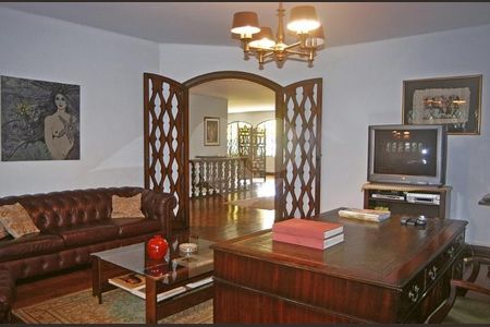 Casa à venda com 5 quartos, 873m² em Jardim Cordeiro, São Paulo