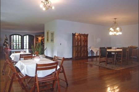 Casa à venda com 5 quartos, 873m² em Jardim Cordeiro, São Paulo