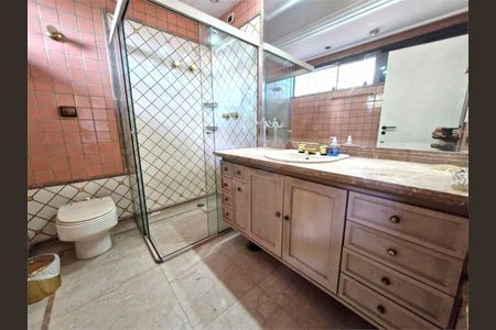 Casa à venda com 3 quartos, 579m² em Granja Julieta, São Paulo