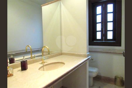 Casa à venda com 598m², 3 quartos e 6 vagas